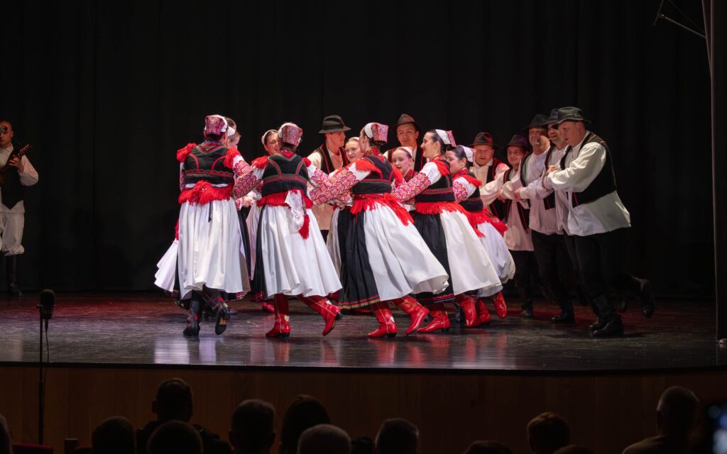 Instagram post from czkidn. This post is in position 7.