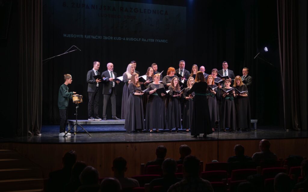 Instagram post from czkidn. This post is in position 6.