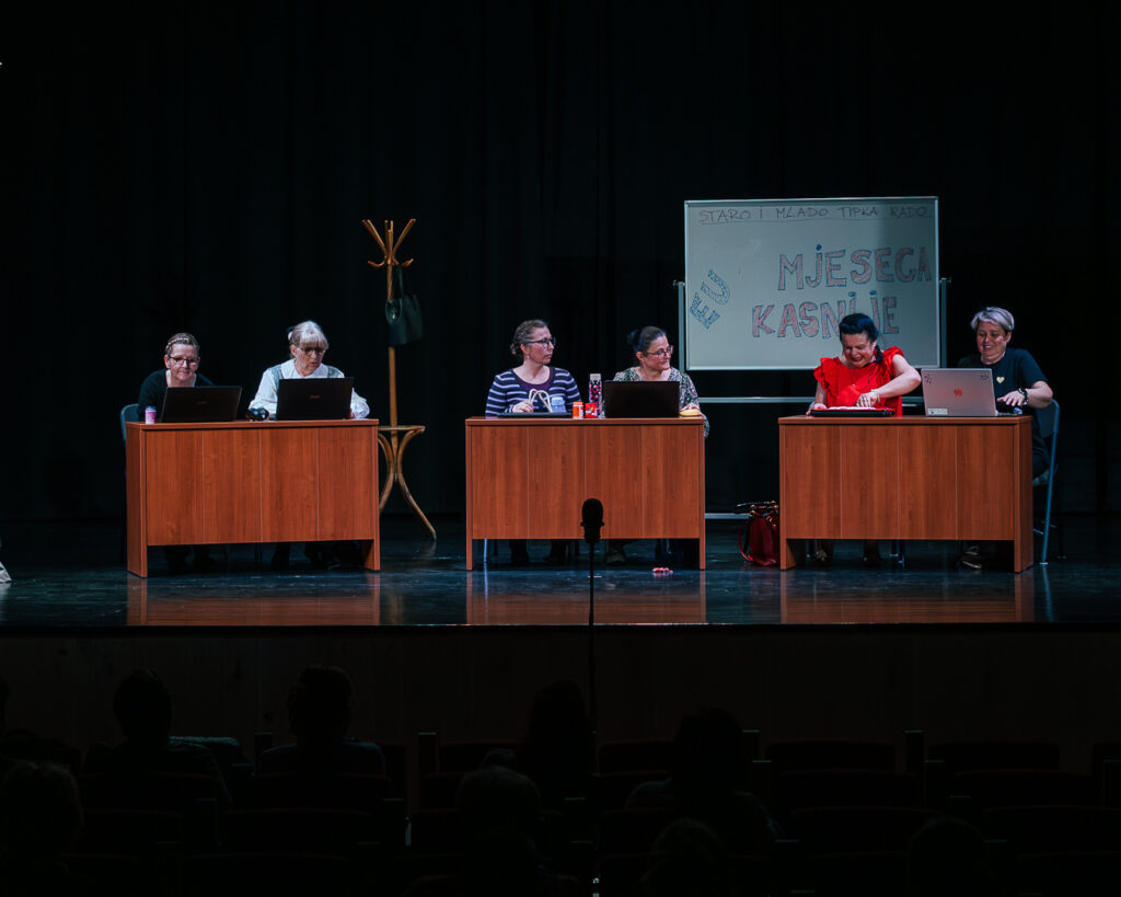 Instagram post from czkidn. This post is in position 0.