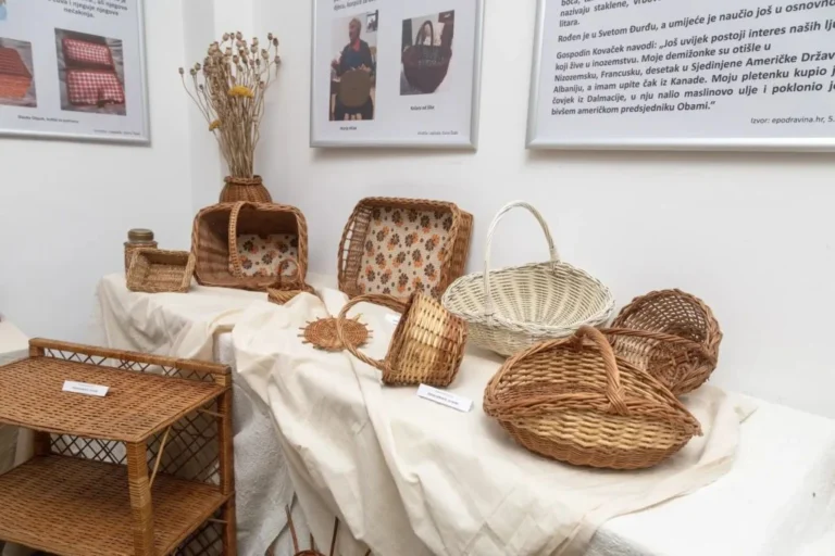 Instagram post from czkidn. This post is in position 2.