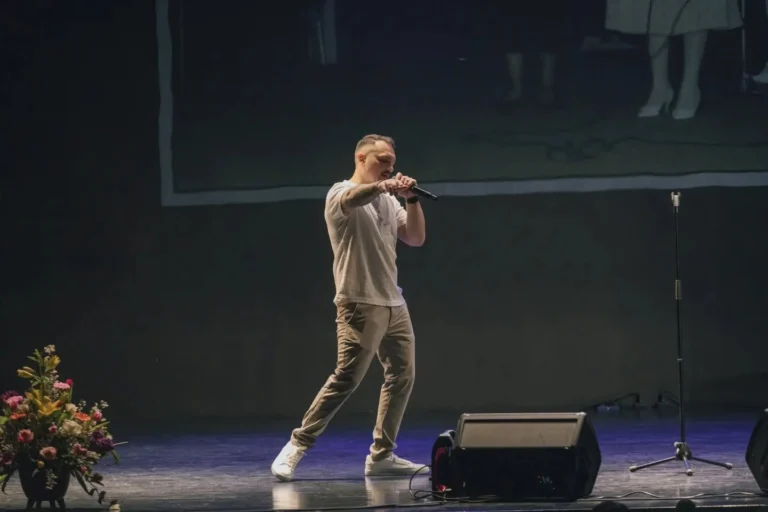 Instagram post from czkidn. This post is in position 4.