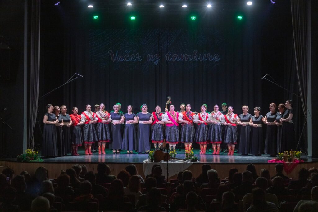 Instagram post from czkidn. This post is in position 1.