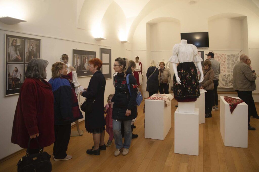 Instagram post from czkidn. This post is in position 1.