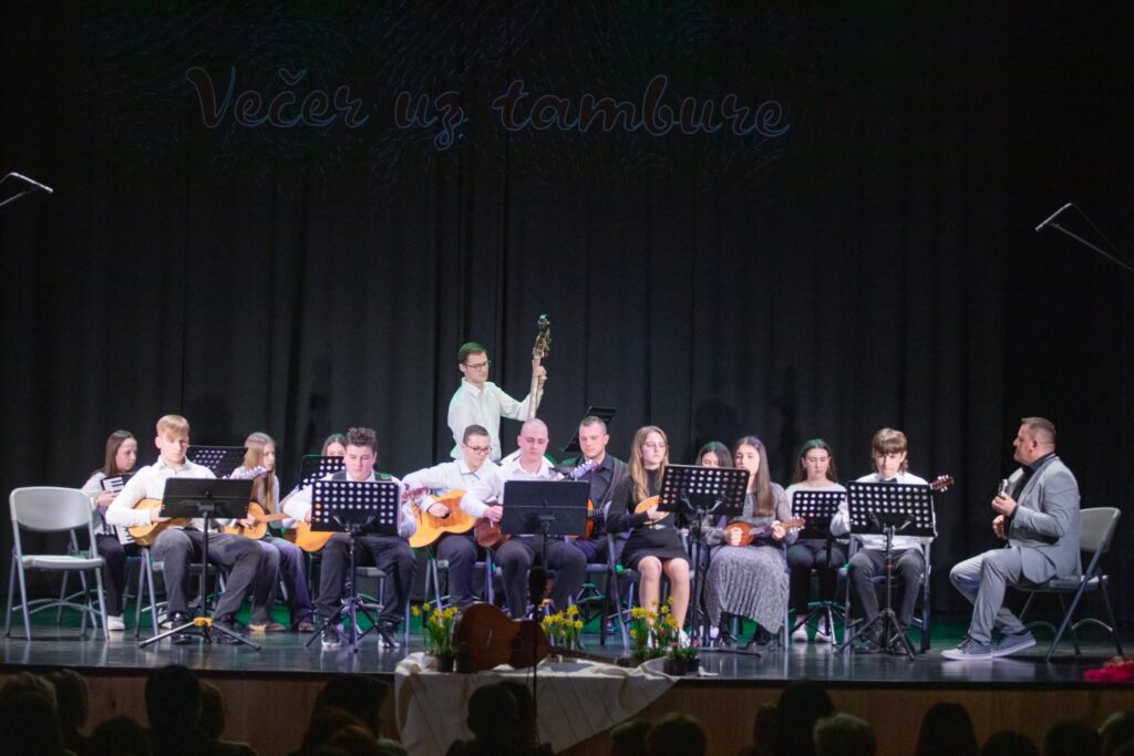 Instagram post from czkidn. This post is in position 5.