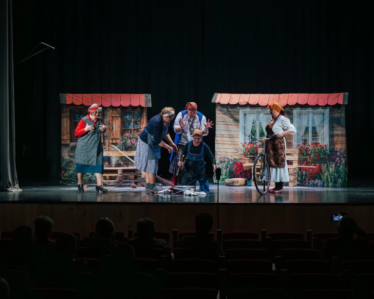 Instagram post from czkidn. This post is in position 6.